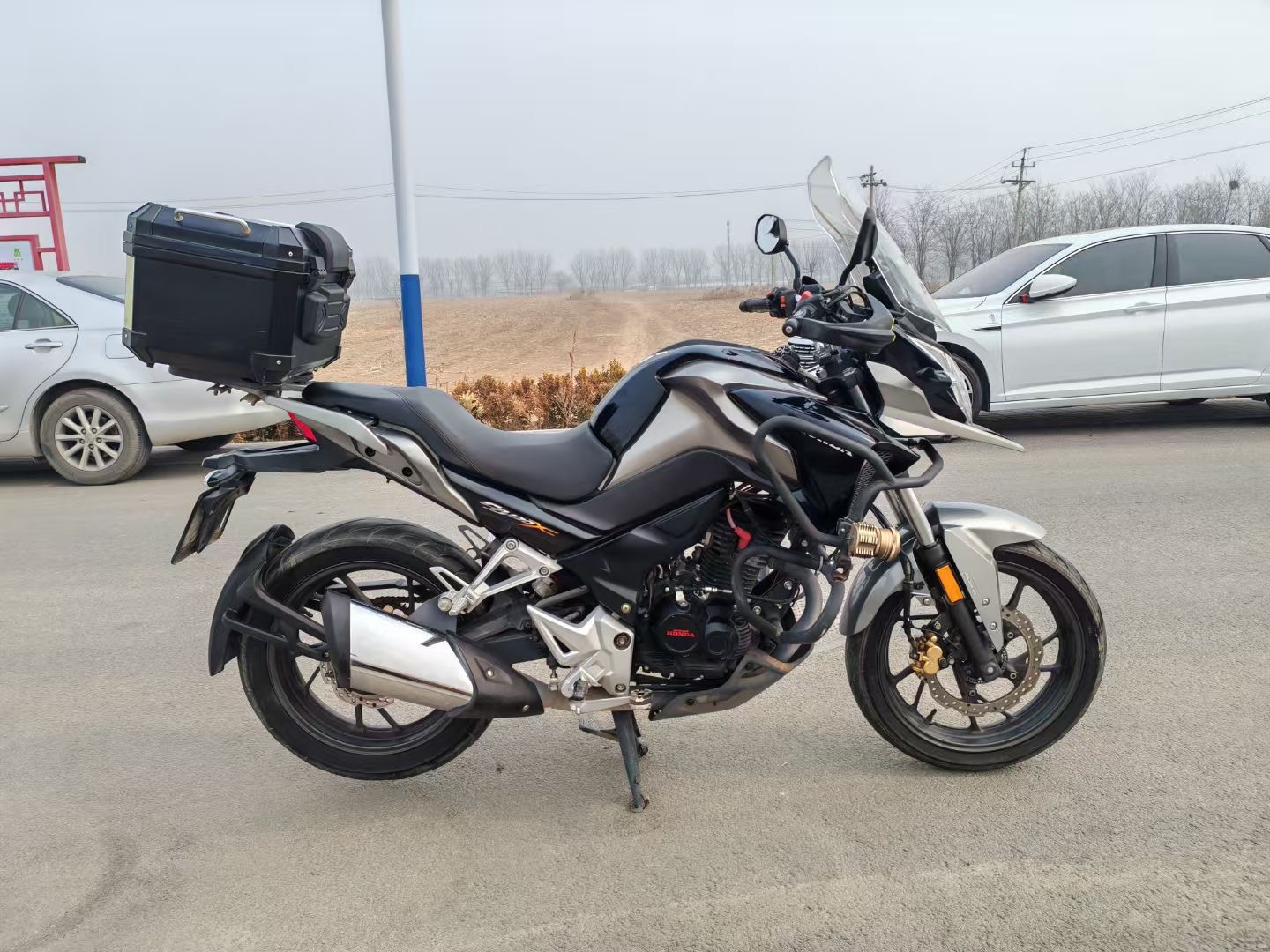 Honda CB190X Cilindros: 250cc 18.000 km Série G Moto trailer