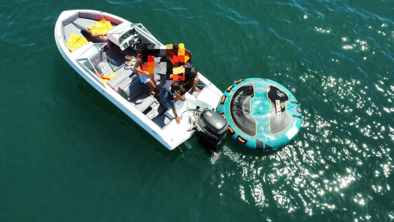 🚤 LANCHA + MOTOR SUZUKI 115HP – PRONTA A NAVEGAR – LUANDA